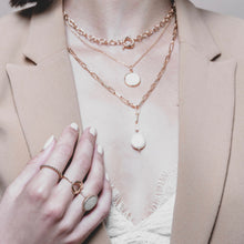 Charger l&#39;image dans la galerie, Collier Miranda Blanc
